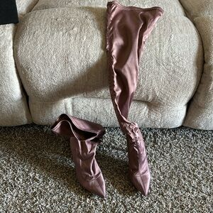 Over the knee stretchy heeled boots